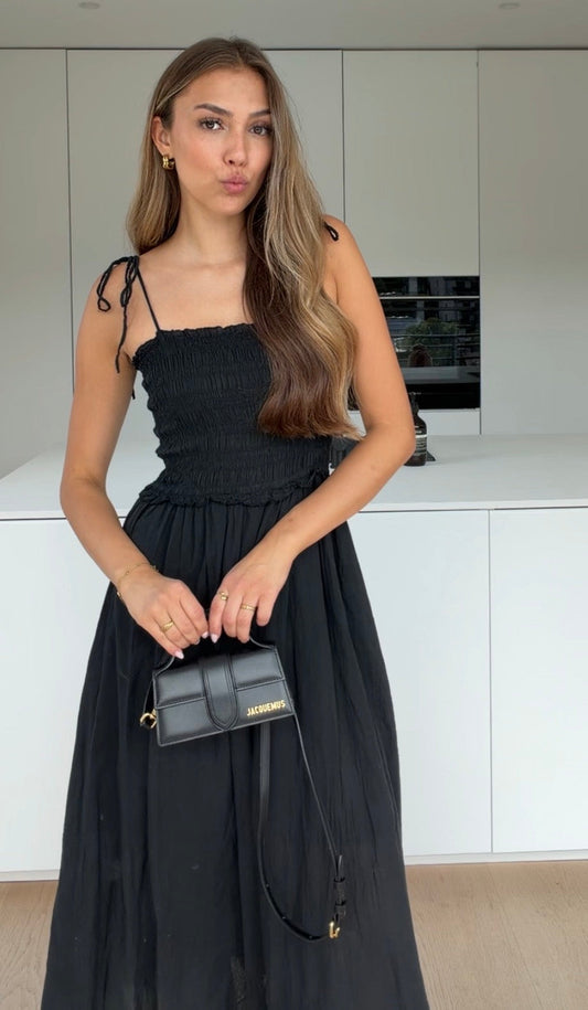 Valeria — Vestido Midi Fruncido