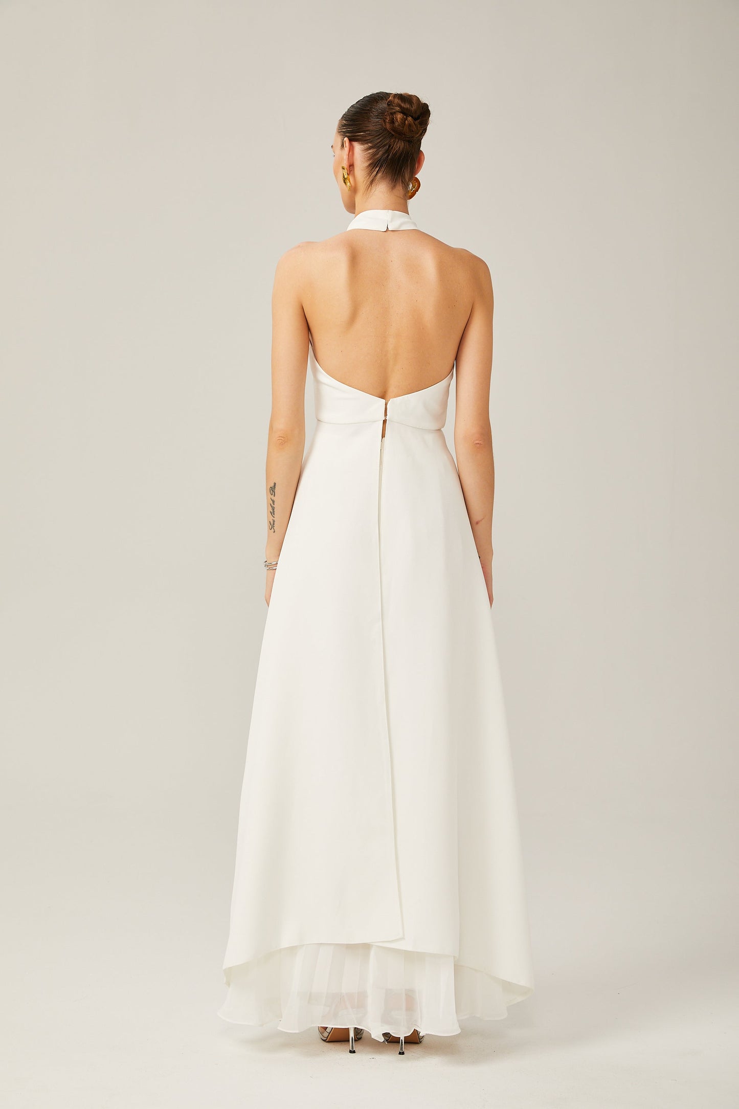 Inés — Vestido Largo Halter Drapeado Asimétrico