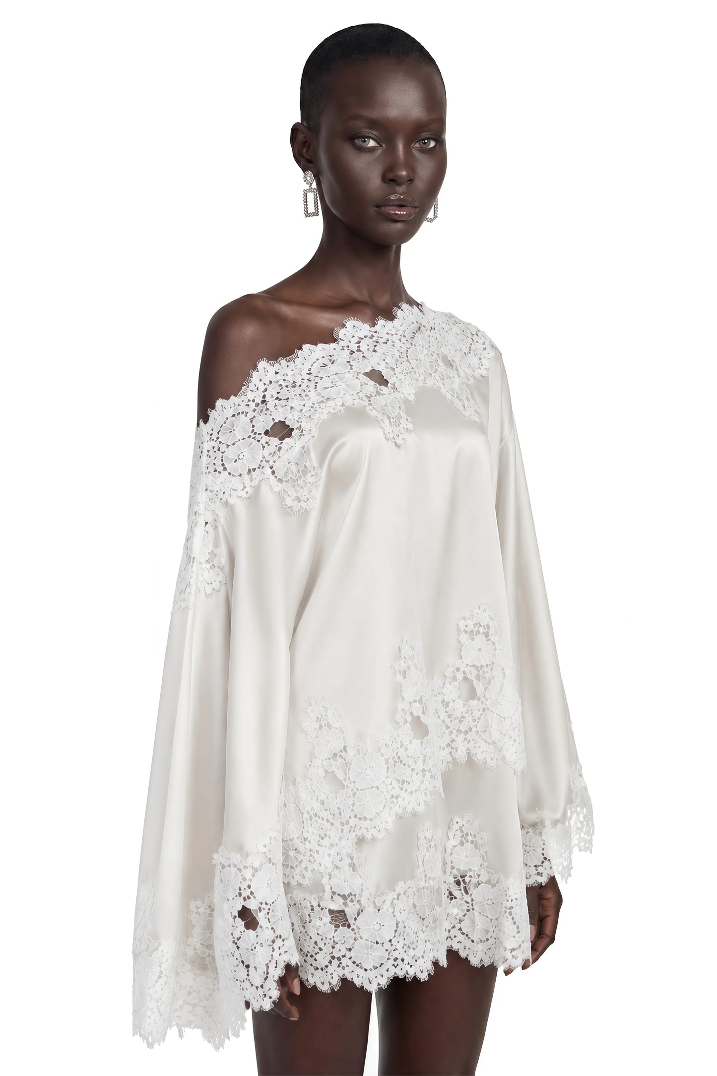 Aurora — Vestido Mini Encaje Asimétrico