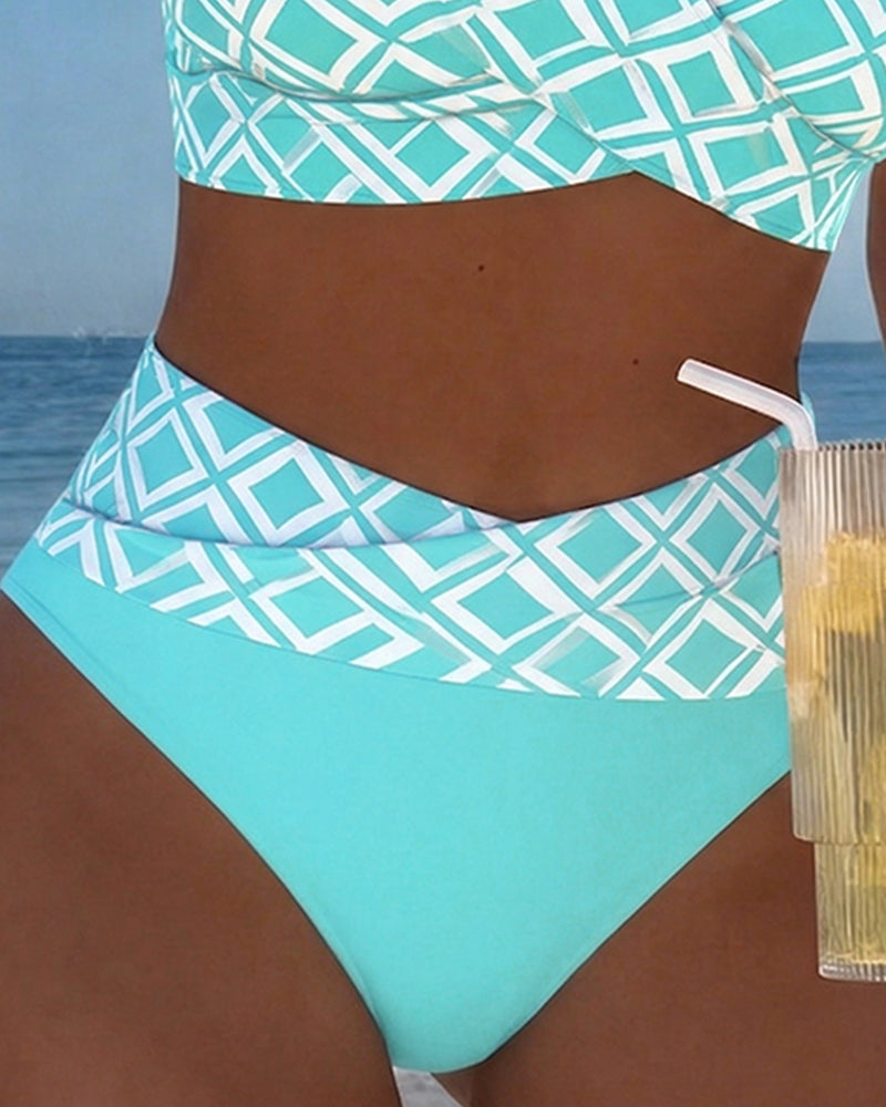 Naia — Bikini Estampado Geométrico Copa Cruzada