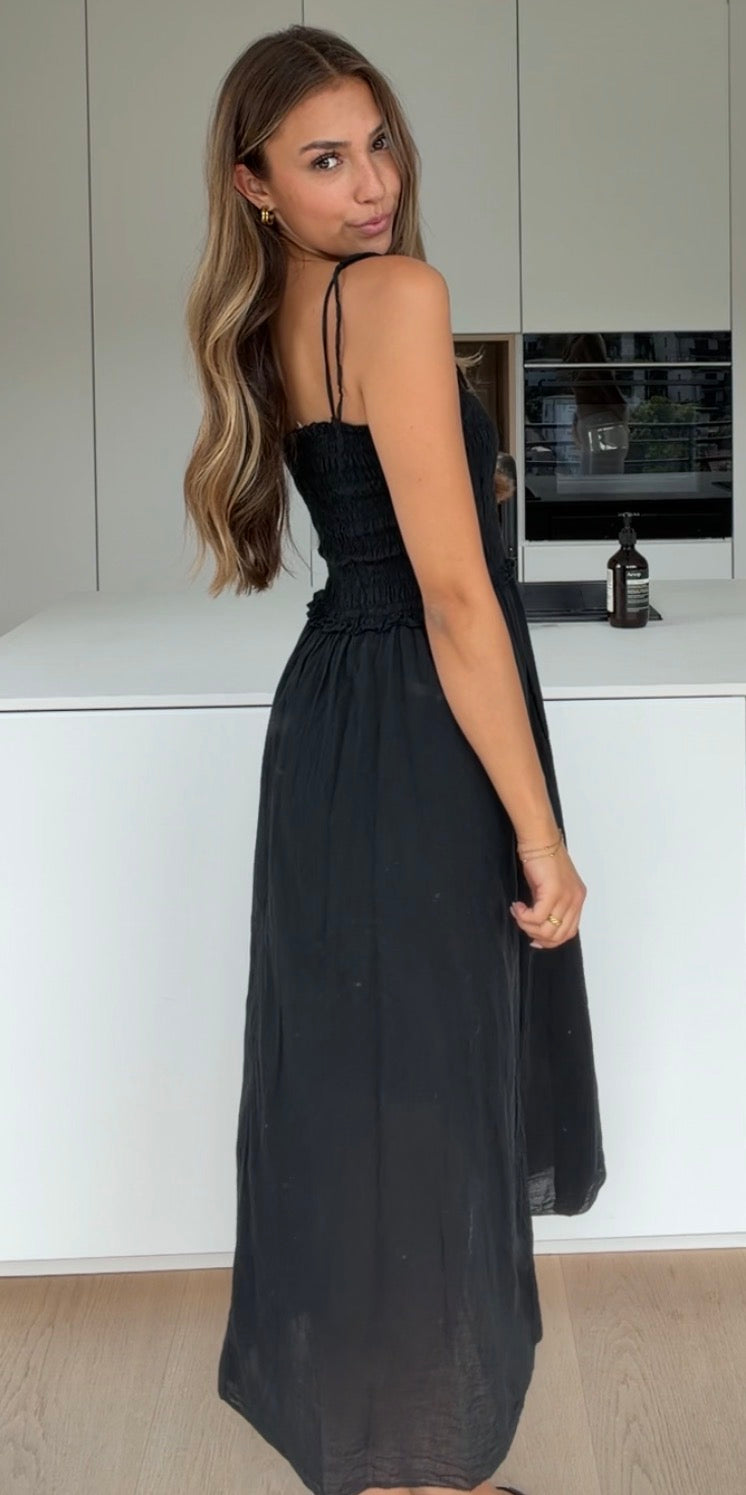 Valeria — Vestido Midi Fruncido