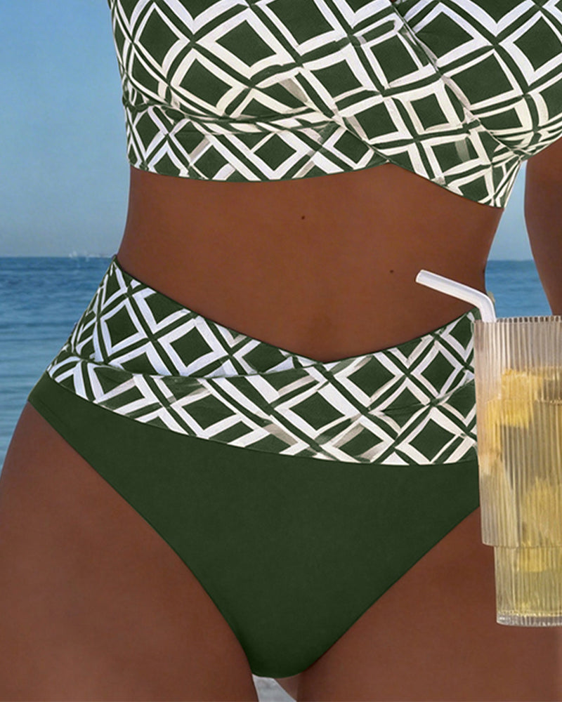 Naia — Bikini Estampado Geométrico Copa Cruzada