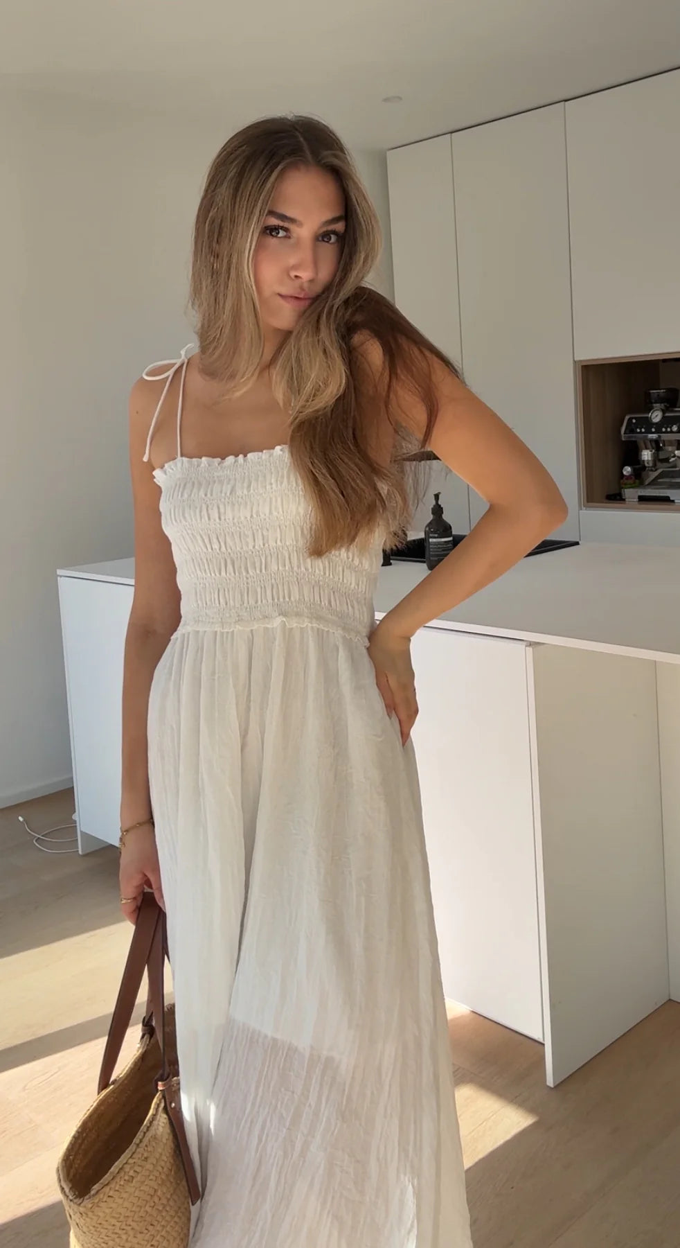 Valeria — Vestido Midi Fruncido