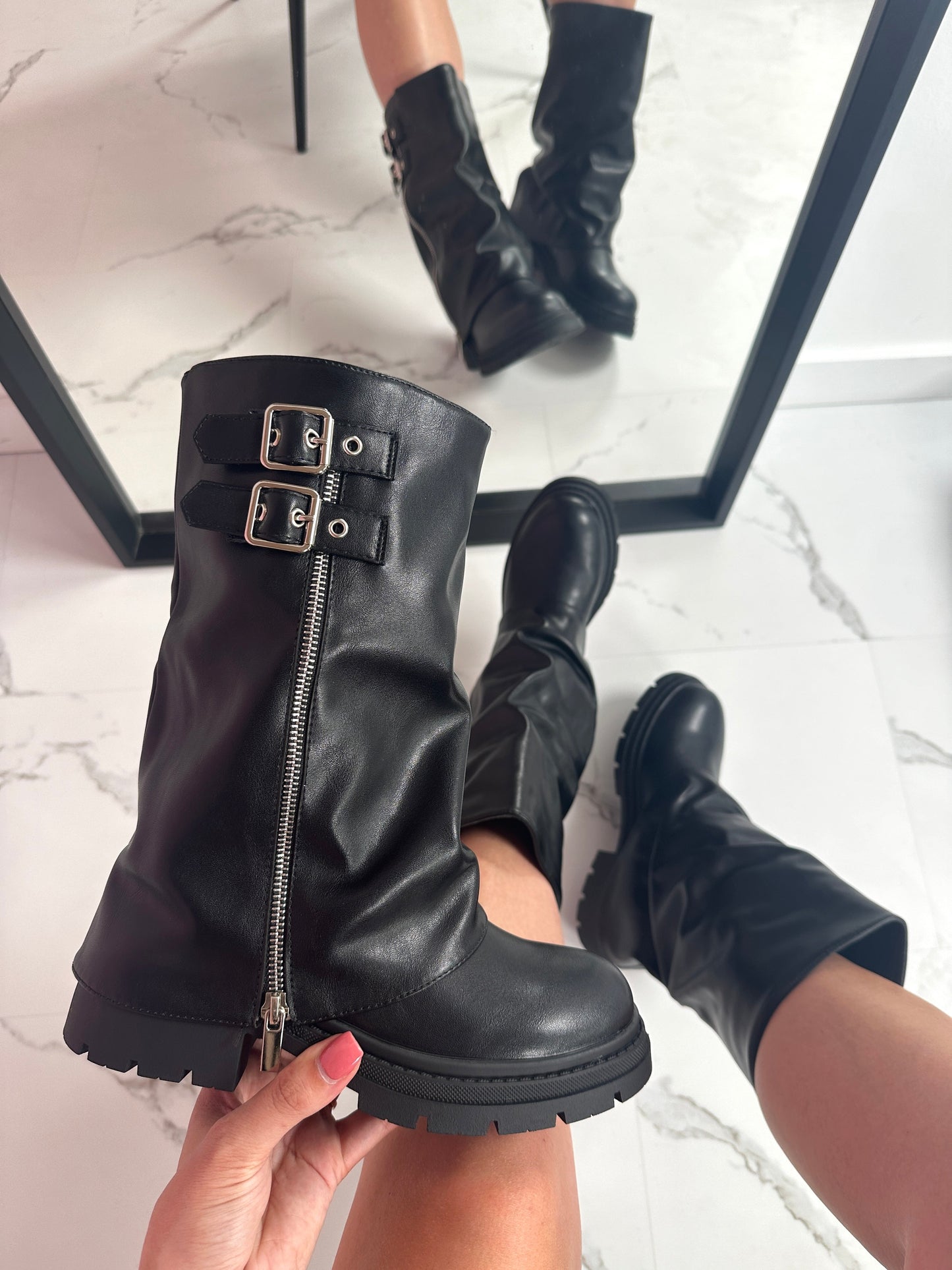 Abril — Botas Track con Cremallera