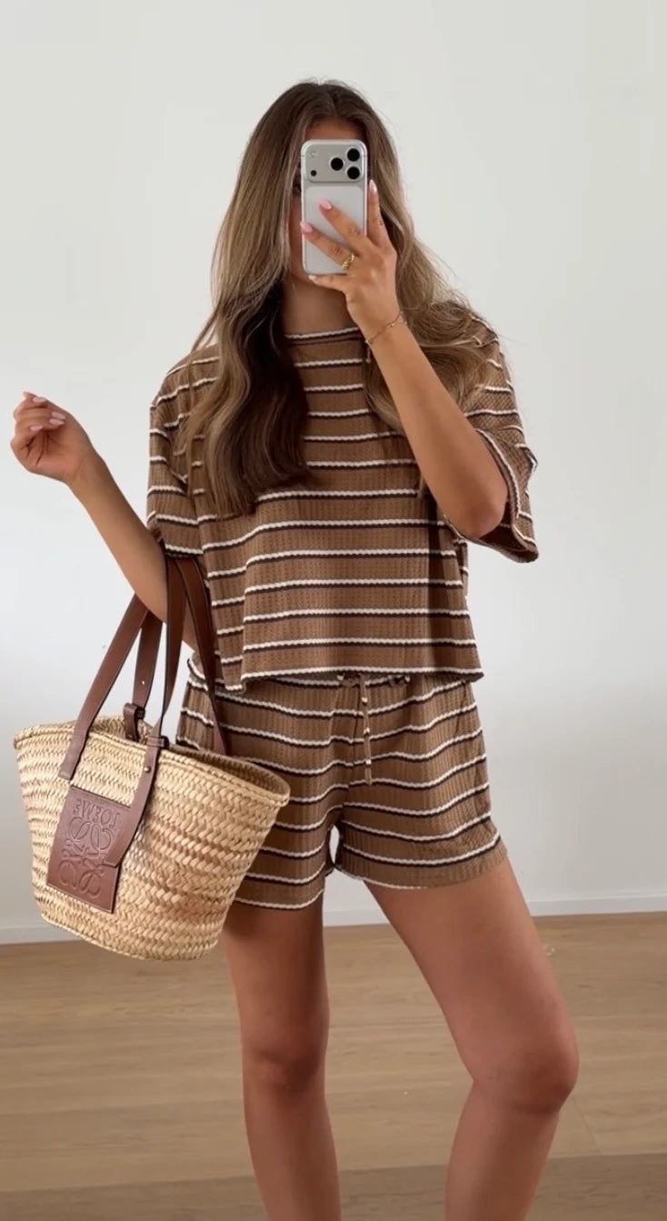 Inés — Conjunto Camiseta y Short Rayas