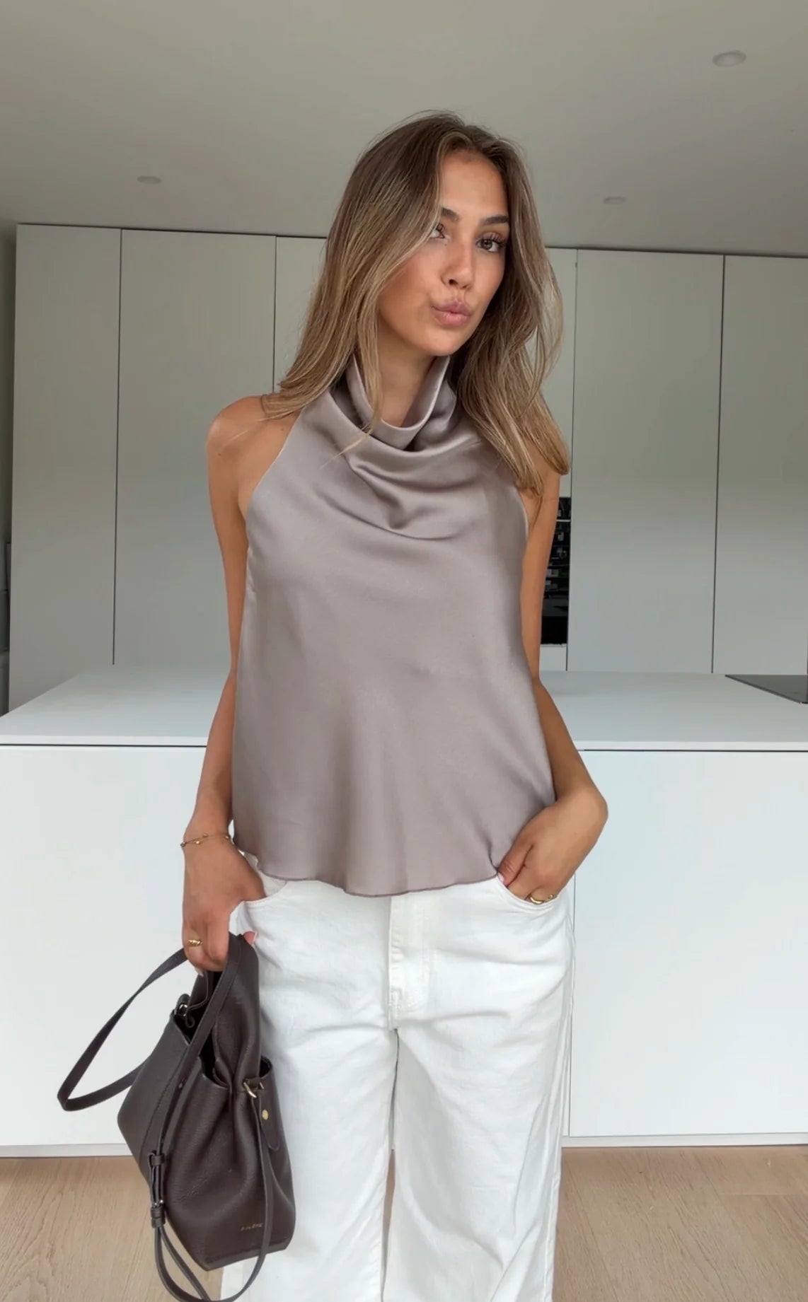 Carmen — Top Satinado Halter