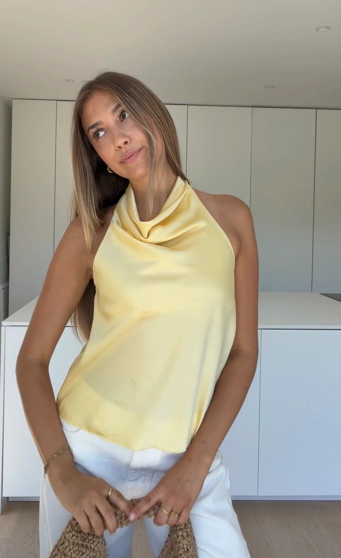 Carmen — Top Satinado Halter