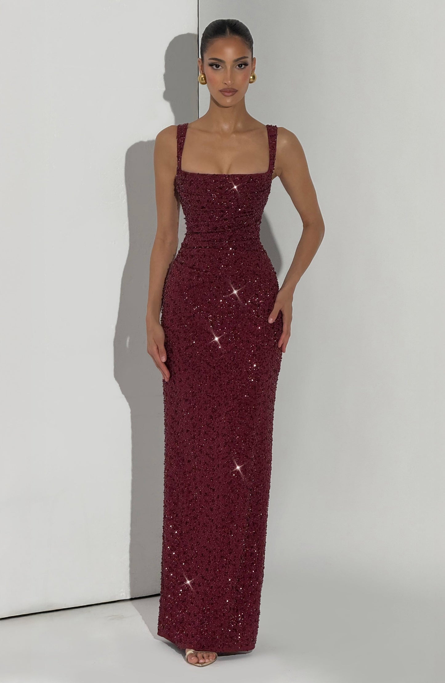 Isabela — Vestido Maxi Lentejuelas Escote Cuadrado