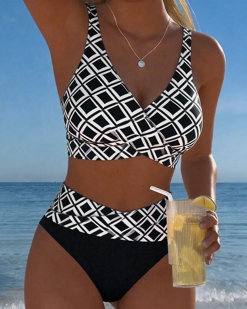 Naia — Bikini Estampado Geométrico Copa Cruzada